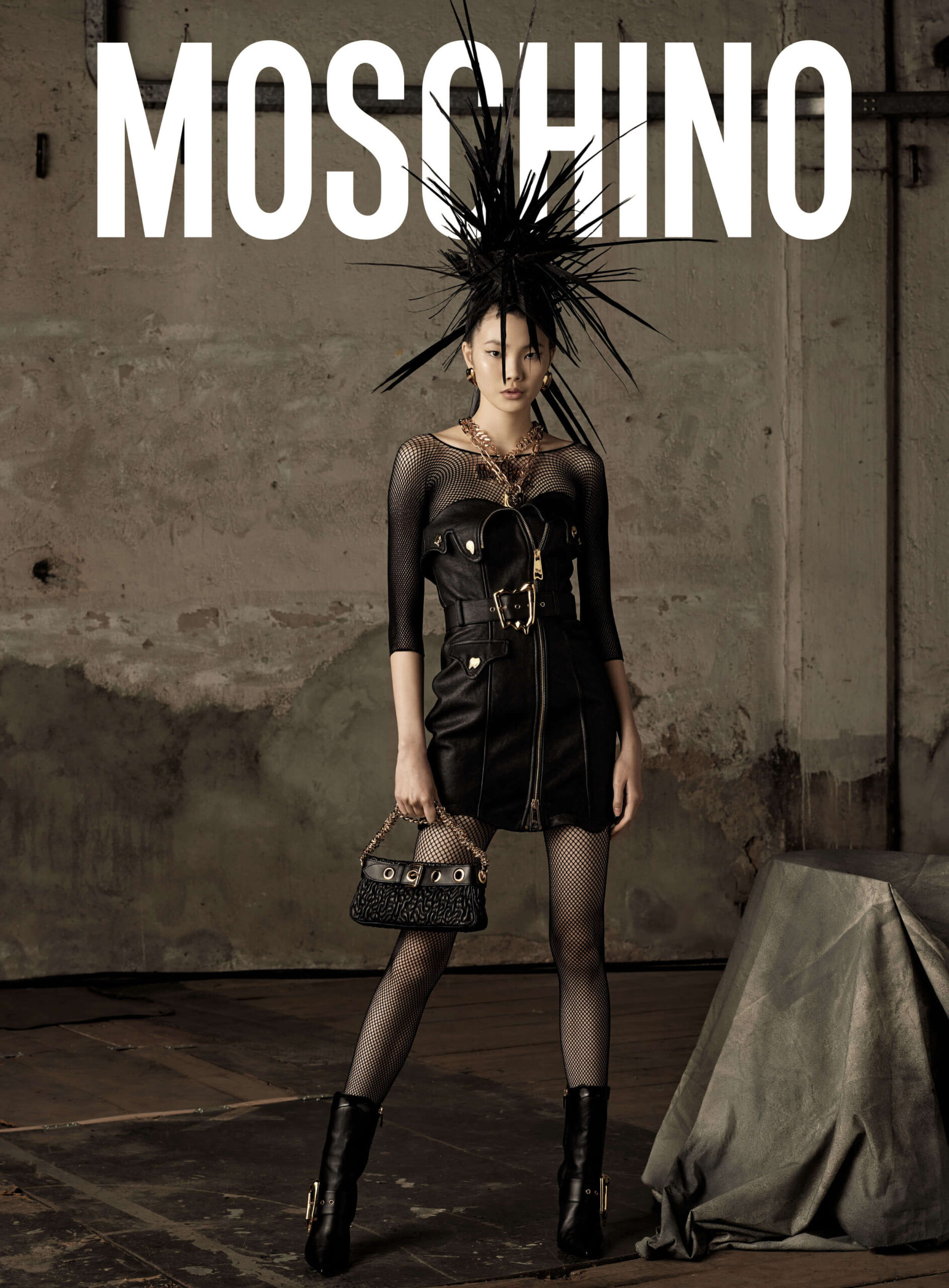 HP用Moschino_FW23-24_M05_Logo moschino